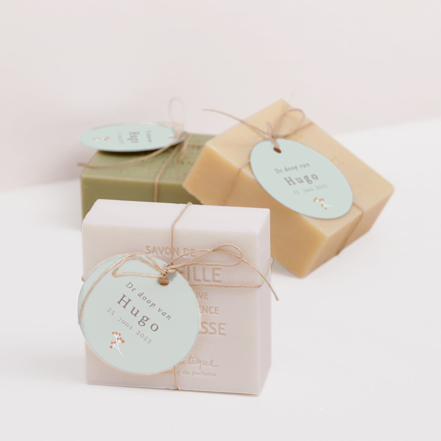Cadeaulabel Doop Ronde Vogel, wolken en olijftak II foto N° 2