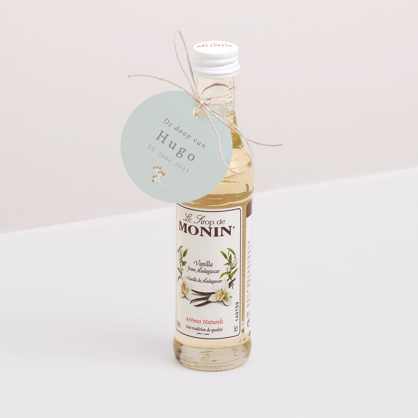 Cadeaulabel Doop Ronde Vogel, wolken en olijftak II foto N° 3