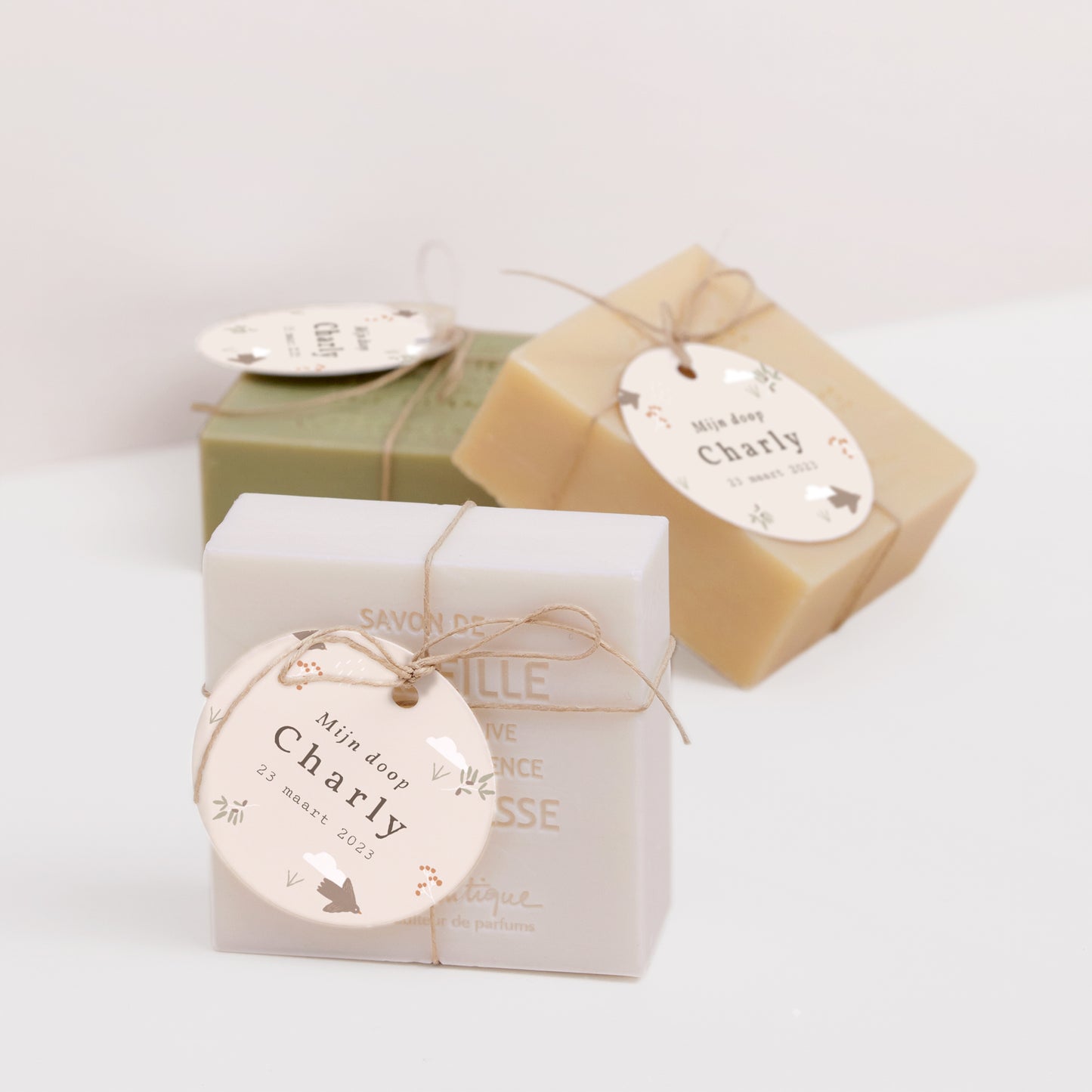 Cadeaulabel Doop Ronde Vogel, wolken, en olijf tak IV foto N° 2