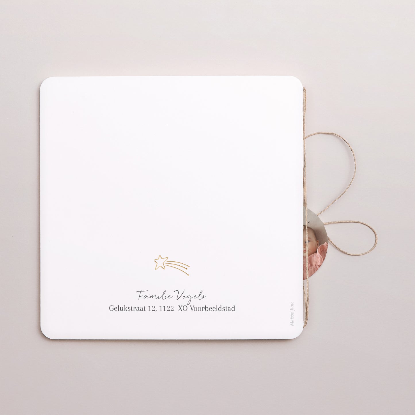 Uitnodigingskaart Geboorte Dubbel vierkant vouw, afgeronde hoeken, ronde label. Zachte sterrennacht foto N° 3