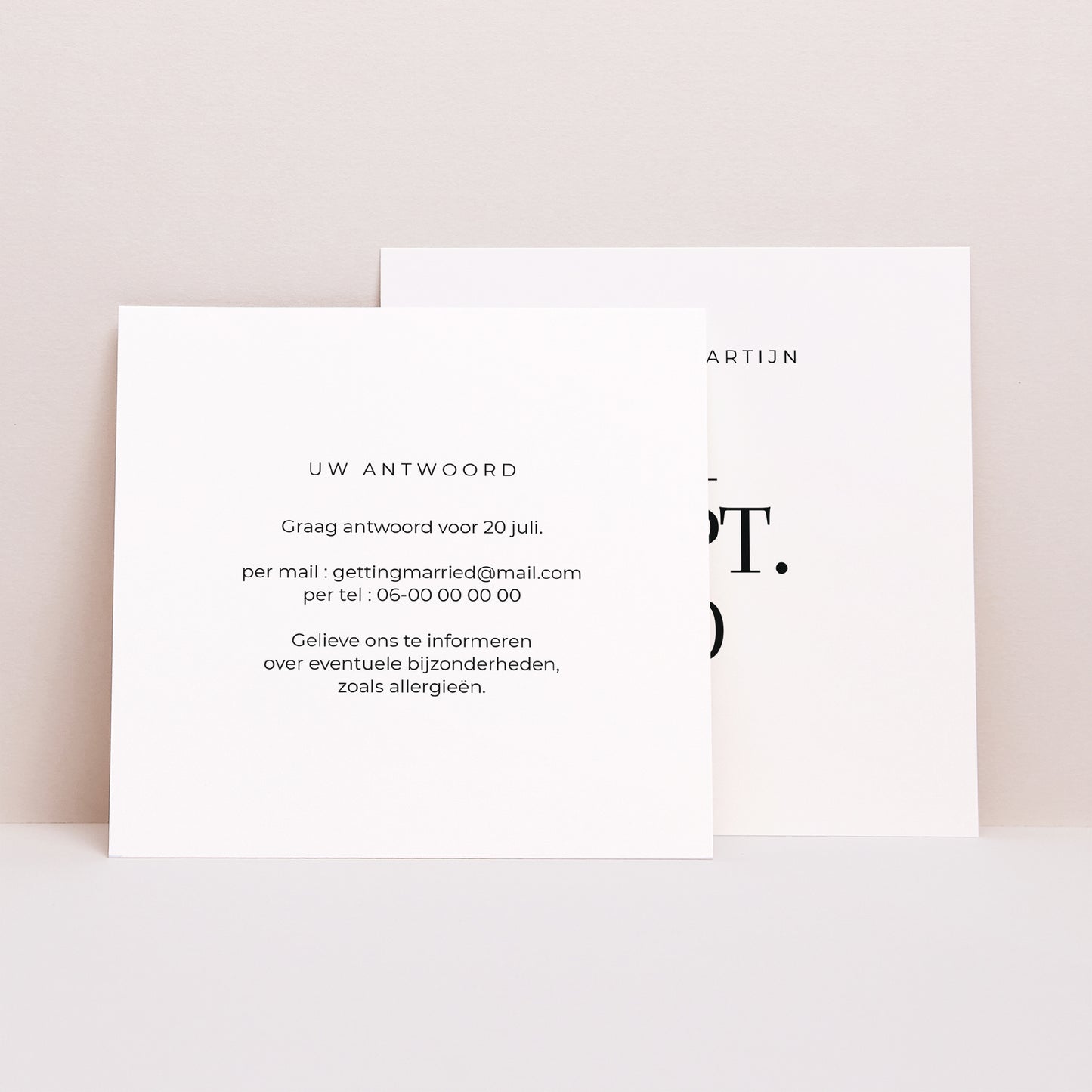RSVP kaart Huwelijk Vierkant Typo datum foto N° 1
