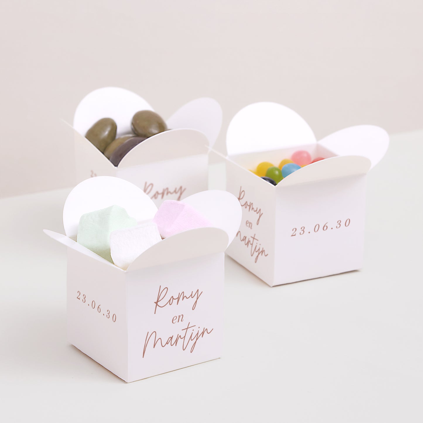 Doosje voor suikerbonen Huwelijk Vlinderklep opening Eenvoudig foto N° 3