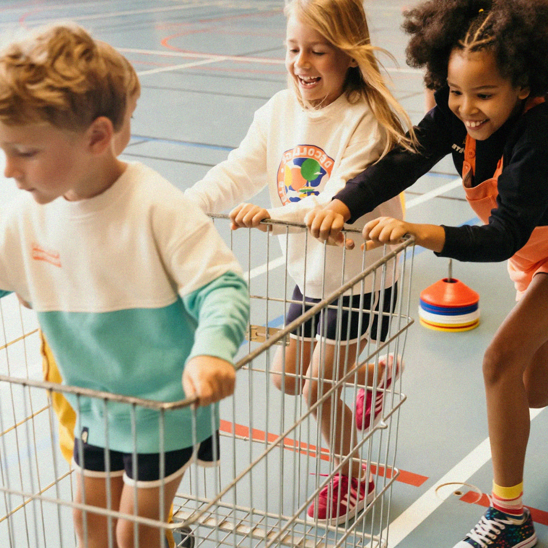 Enfants qui jouent, Perpète