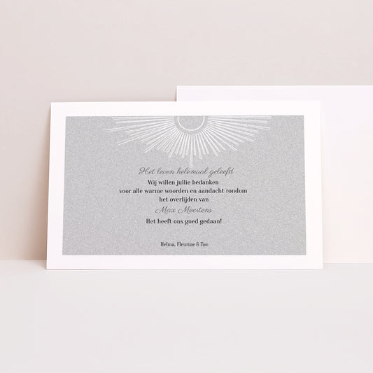 Uitnodigingskaart Overlijden Landschap Droevige grijze dageraad foto