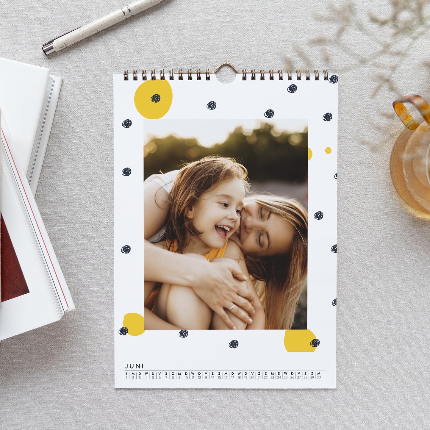 Kalender Eindejaar Muurschildering A4 Geel en zwart foto N° 2