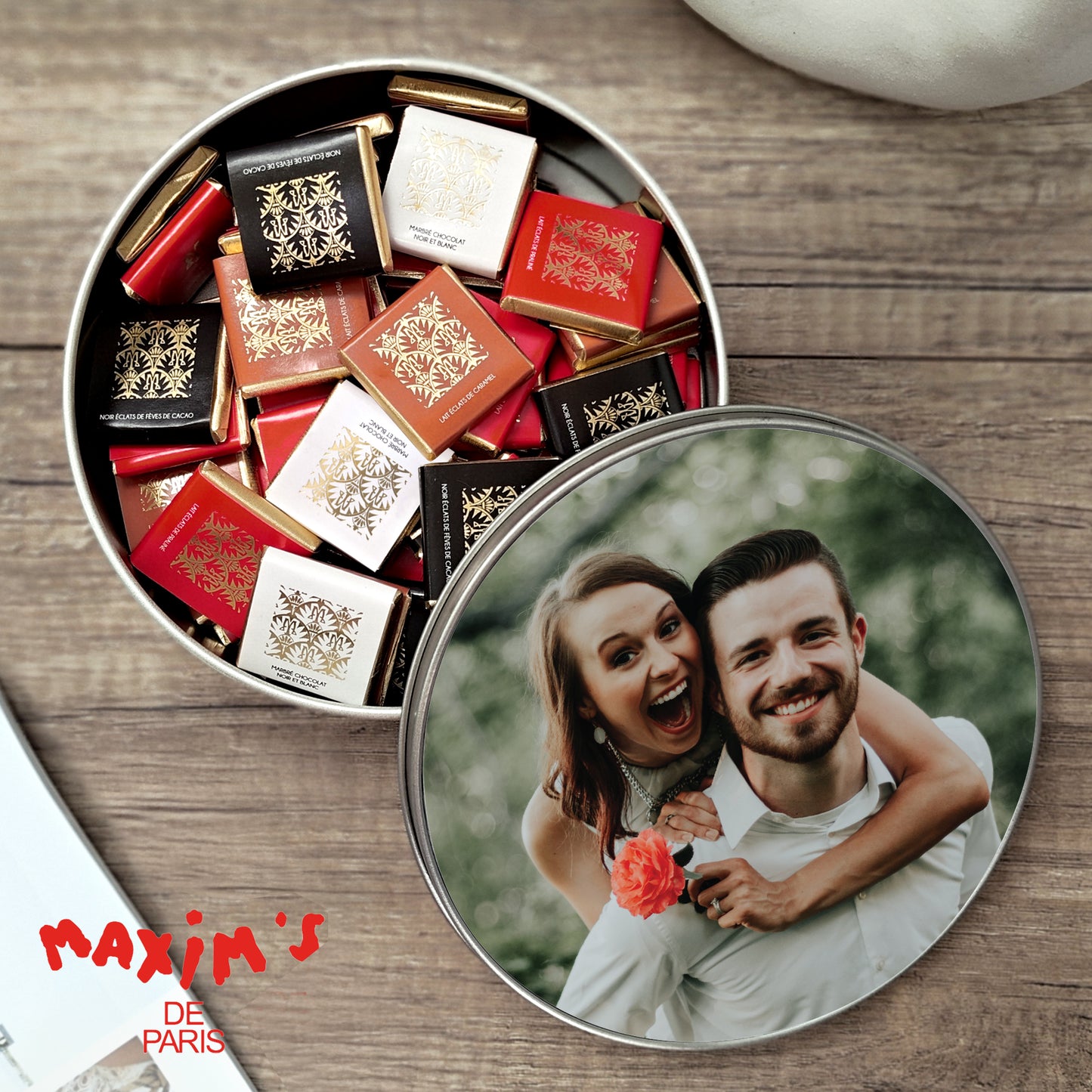 Metalen doos Objecten ronde, gevuld met chocolaatjes Valentijnsdag II foto N° 1