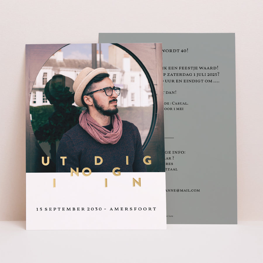 Uitnodigingen Verjaardag Volwassene Portret Brief Gold foto