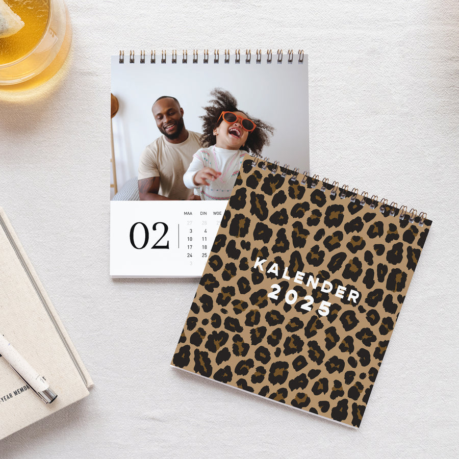 Kalender Eindejaar Bureau, ezel Gradienten Trend Luipaard foto
