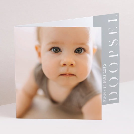 Uitnodigingskaart Doop Twee asymmetrische panelen Verschoven vouw foto