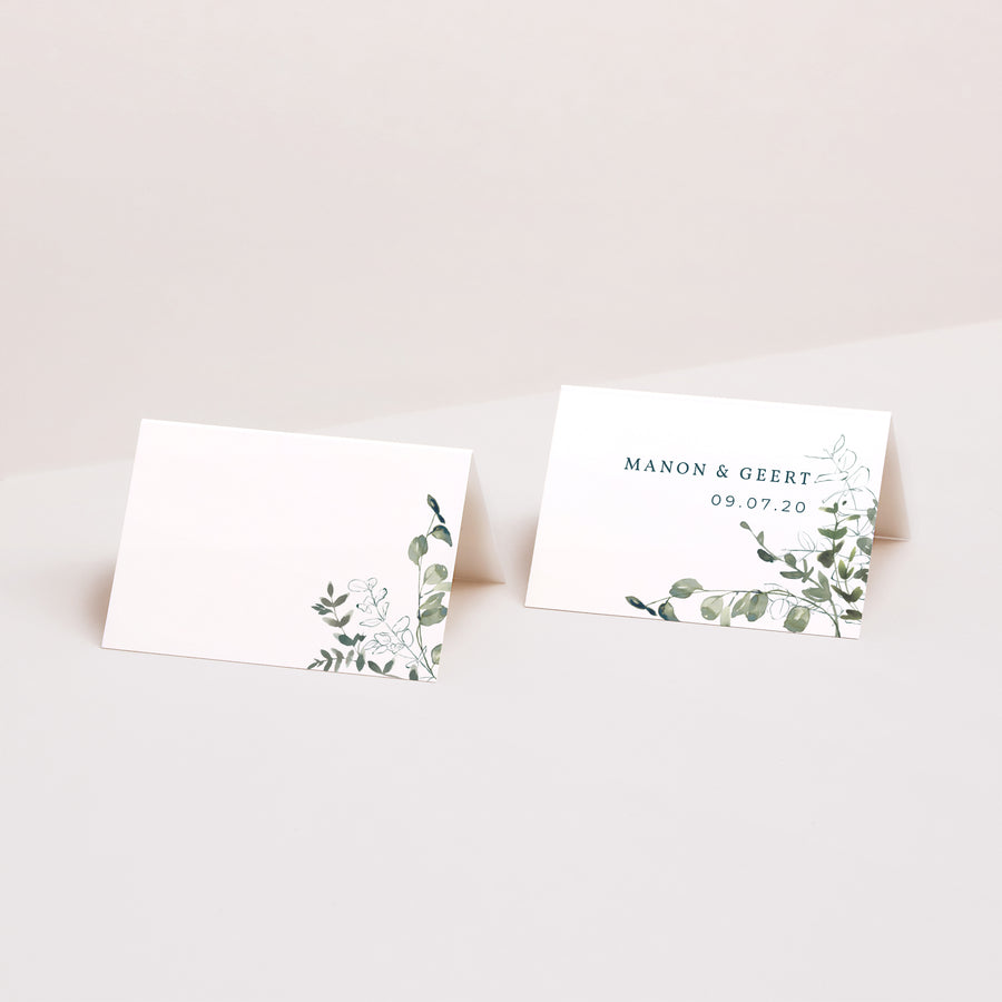 Naamkaartjes Huwelijk 2 luiken Bloemen en eucalyptus foto