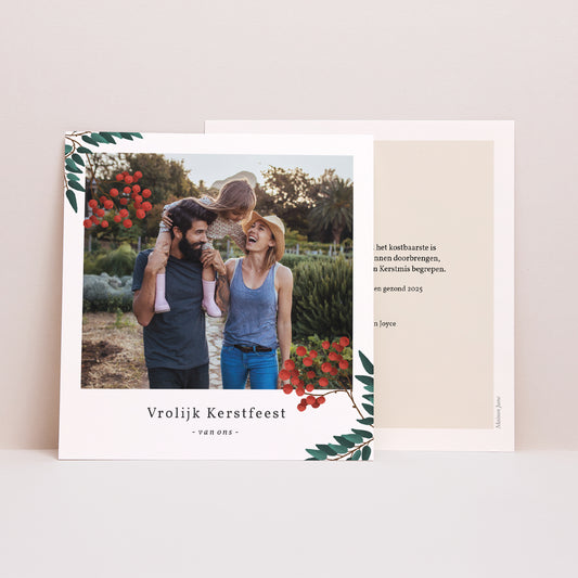 Wenskaart Eindejaar Vierkant Rode bessen en dennenboom foto