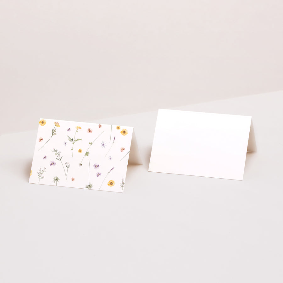 Naamkaartjes Huwelijk 2 luiken Kleine bloemenkrans foto