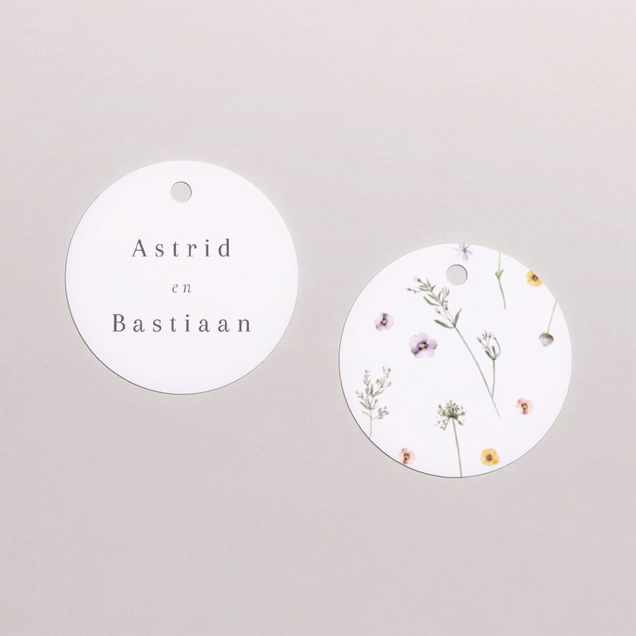 Cadeaulabel Huwelijk Ronde Kleine bloemenkrans foto