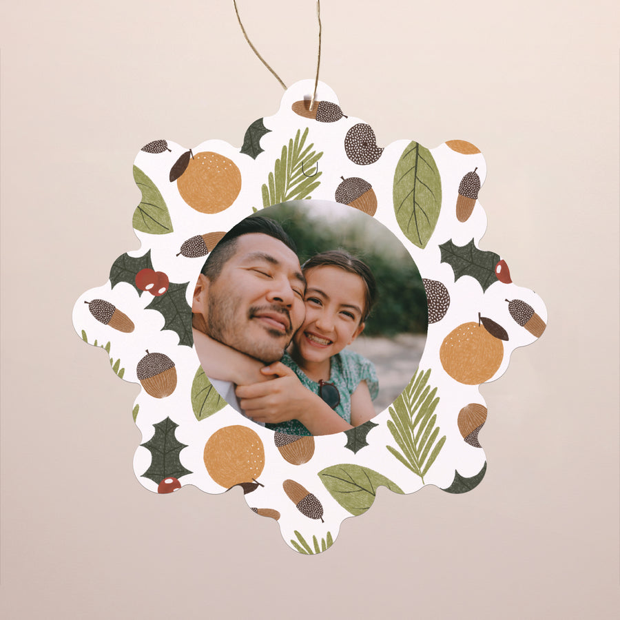 Kerstkaart Eindejaar Sneeuwvlok om op te hangen Winterzonnewende foto