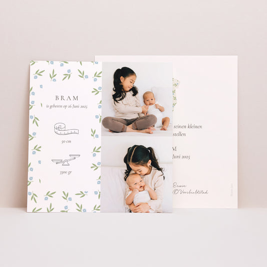 Uitnodigingskaart Geboorte Vierkant blauwe bloemen lichaam foto