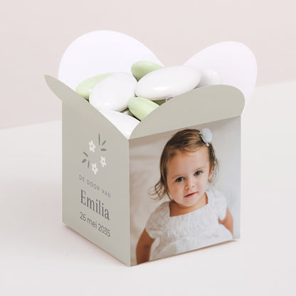 Doosje voor suikerbonen Doop Vlinderklep opening Kleine groene bloemen foto N° 1