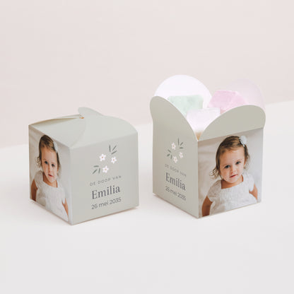 Doosje voor suikerbonen Doop Vlinderklep opening Kleine groene bloemen foto N° 2