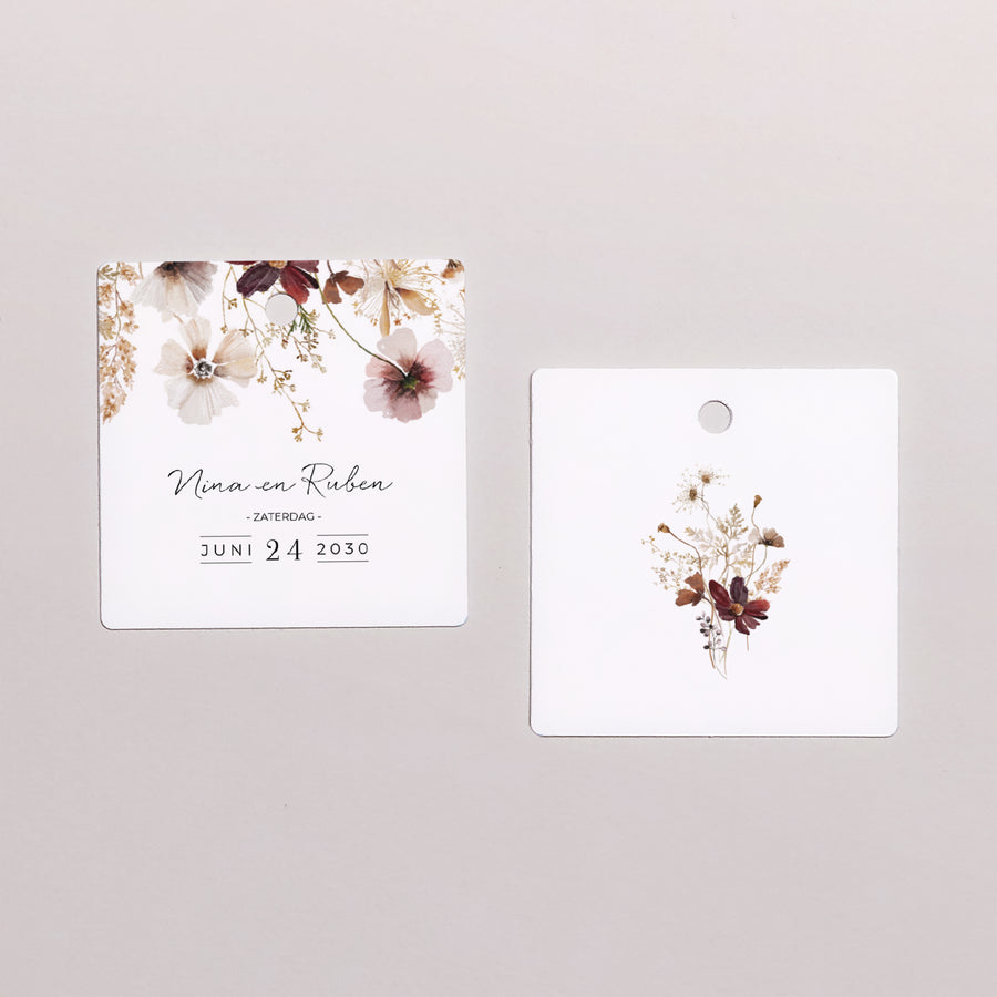 Cadeaulabel Huwelijk Vierkant gedroogde weidebloemen foto