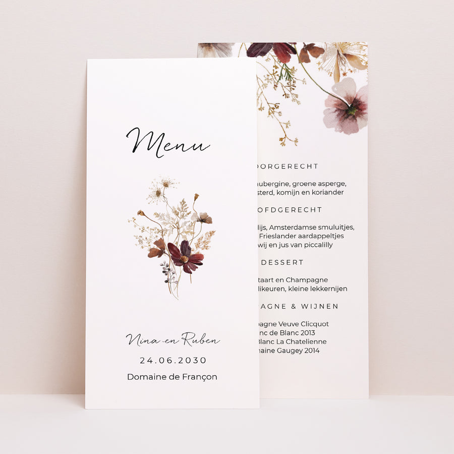 Menukaart Huwelijk Panoramisch portret gedroogde weidebloemen foto