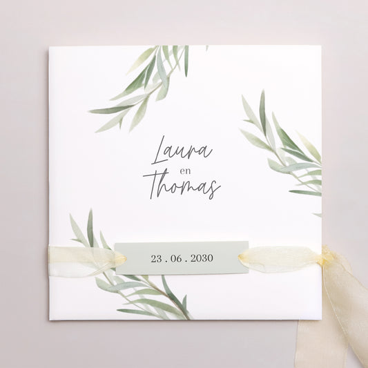 Uitnodigingskaart Huwelijk Vierkante tas, 3 kaarten, label Olijfbladeren foto