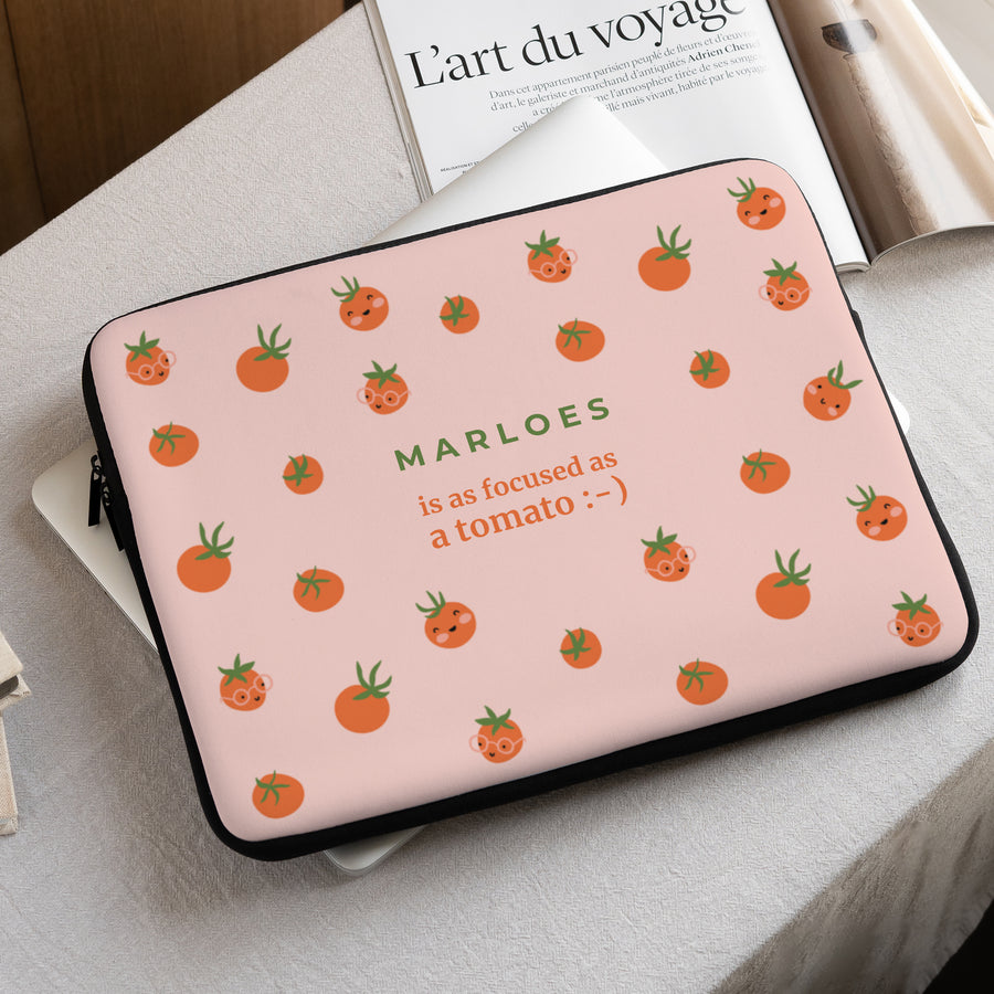 Laptophoes Objecten 15 inch Geconcentreerd als een tomaat foto