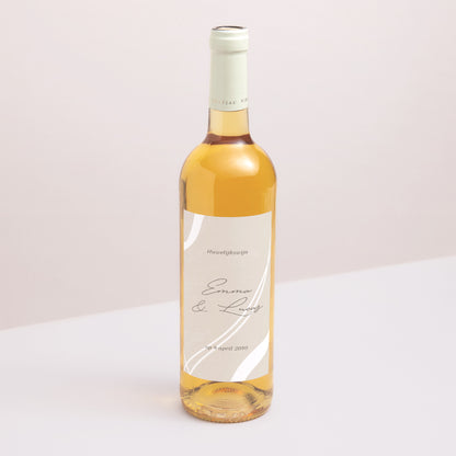 Flesetiket Huwelijk Portret Curven op een beige achtergrond foto N° 1