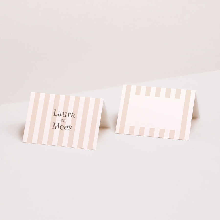 Naamkaartjes Huwelijk 2 luiken Beige strepen foto