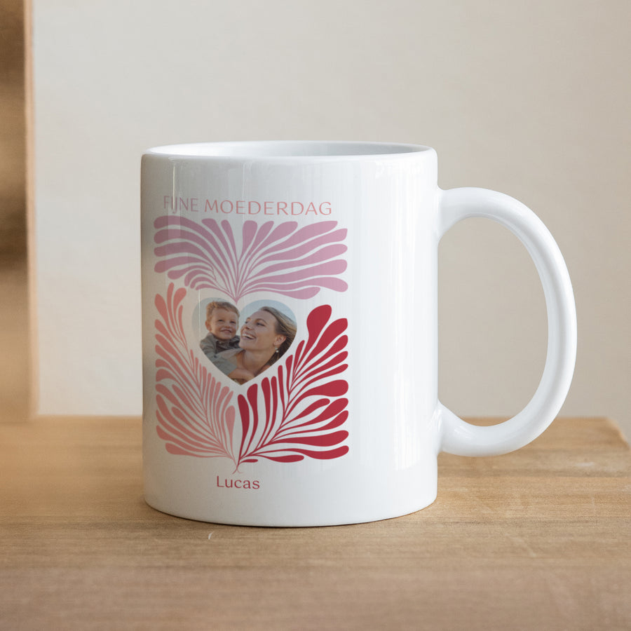 Mok Objecten Wit Roze bladeren foto