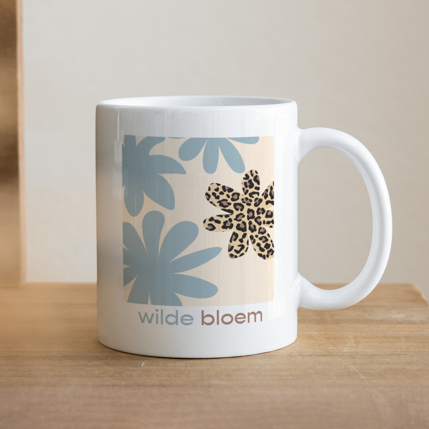 Mok Objecten Wit Wilde bloempje foto N° 1